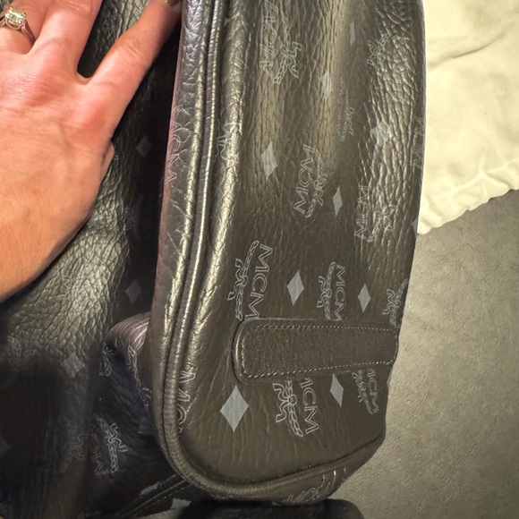 MCM Liz Shopper - Picture 11 of 13